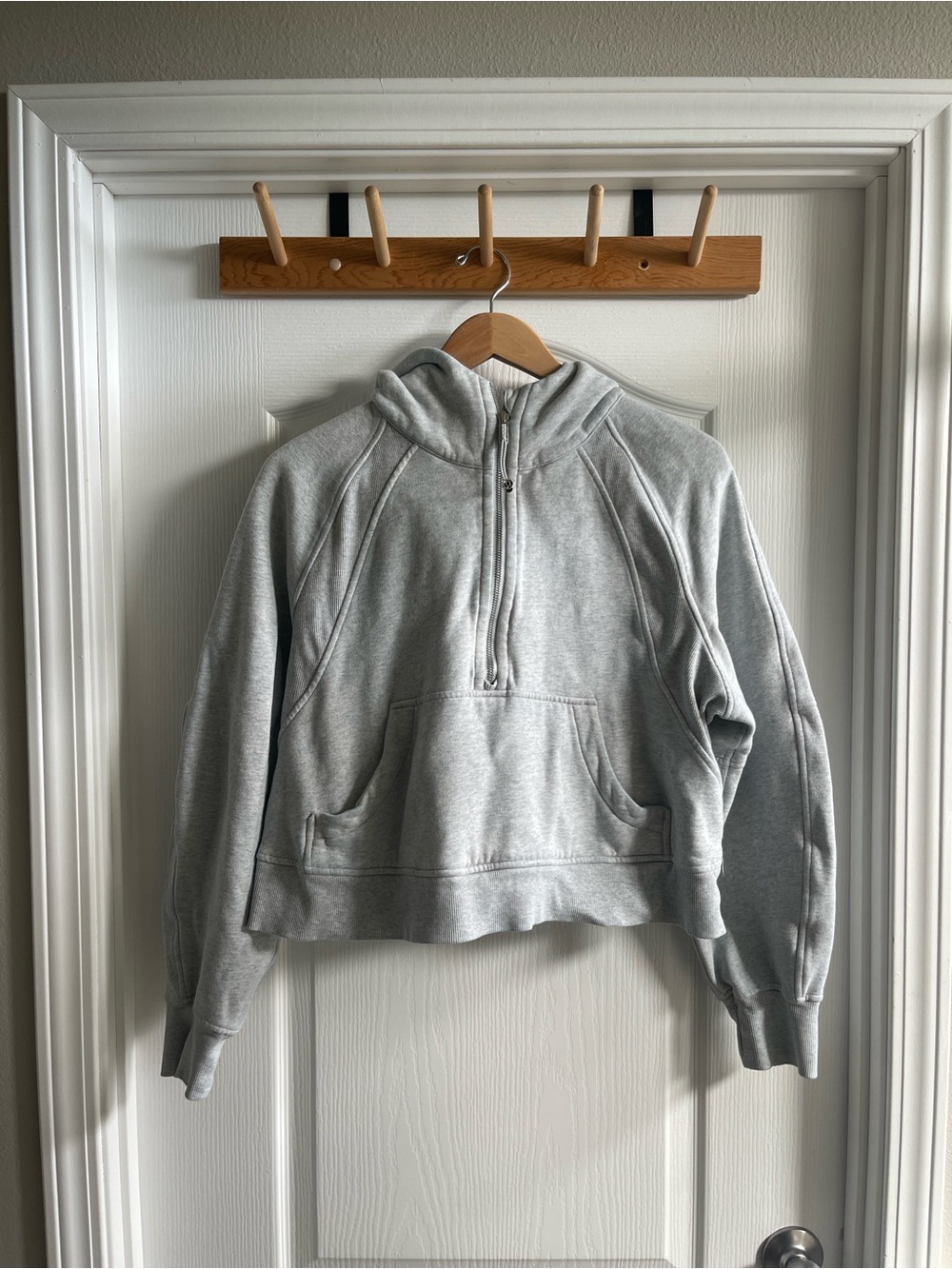 Lululemon half zip cropped hoodie